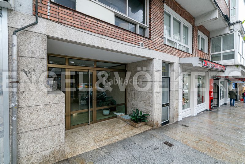 Foto c79f79b1-e766-4503-aa2b-eda81be6a254. Pis amb calefacció aparcament a Plaza España - Corte Inglés Vigo