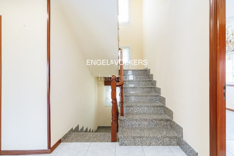 Foto 02576a11-a8a7-4bef-829e-d11225158fd0. Casa amb calefacció aparcament a Centro - Areal Vigo
