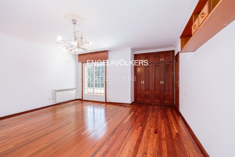 Foto 46b83af9-f320-4227-b288-7a2fb627163b. Casa amb calefacció aparcament a Centro - Areal Vigo