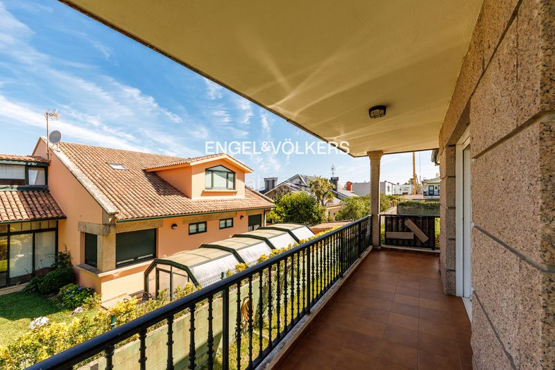 Foto bddd2558-4c36-476a-b0a4-126bed790d74. Casa amb calefacció aparcament a Centro - Areal Vigo