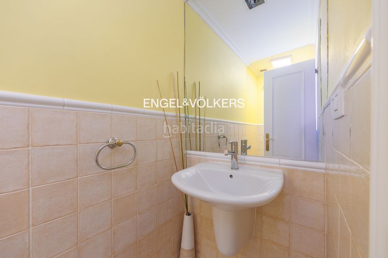 Foto f6da96ab-566e-48e3-b895-3c97a64b166b. Casa amb calefacció aparcament piscina a Baiona
