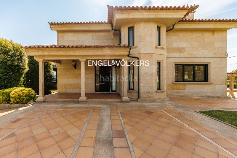 Foto 014e2e59-6594-48d9-9586-17c48d6501be. Casa amb calefacció aparcament piscina a Panxón Nigrán