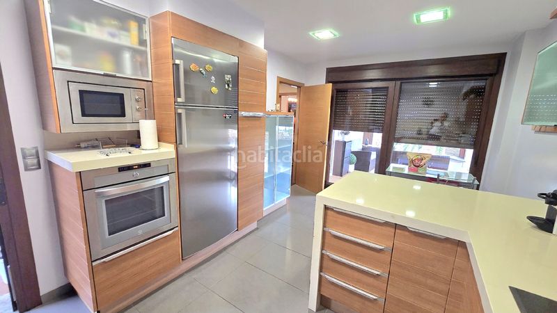 Foto 1ec9f78d-d721-4fa5-aa95-695d22734d09. Casa amb calefacció aparcament a Nigrán centro Nigrán