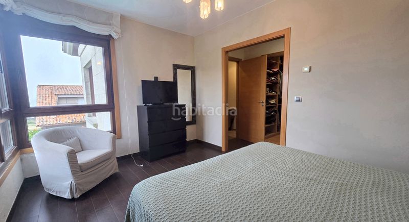 Foto a2f6c9a5-b6e1-4e10-896c-8c19911b0fe4. Casa amb calefacció aparcament a Nigrán centro Nigrán