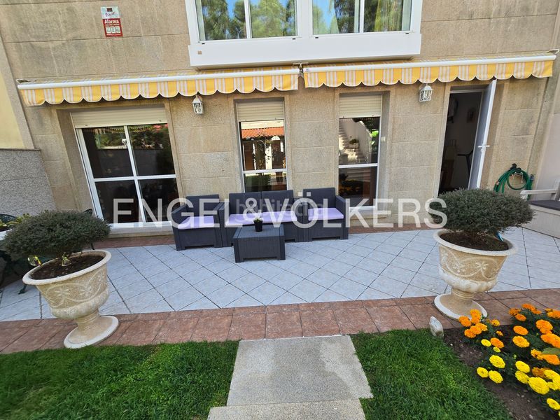 Foto 121c55b3-a08b-41ce-ad2d-746fa4856cba. Casa adossada amb calefacció aparcament piscina a Vigo