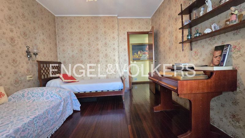 Foto 2f576b5f-cee5-4516-aee2-5ddddf92b217. Apartament amb calefacció aparcament a Plaza España - Corte Inglés Vigo