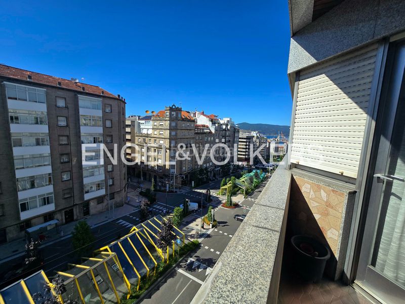 Foto 4b40bf66-aa72-4c55-80e1-b58bd8d22728. Apartament amb calefacció aparcament a Plaza España - Corte Inglés Vigo