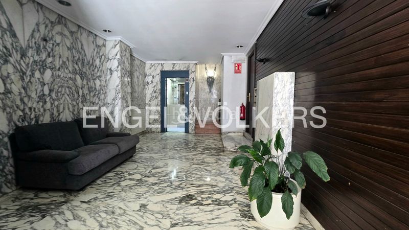 Foto 71771770-8655-42e7-9d1a-dd3730c10c85. Apartament amb calefacció aparcament a Plaza España - Corte Inglés Vigo