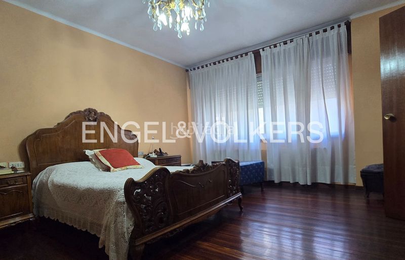 Foto 9d90fbf2-c7da-4694-a81c-a2116e867155. Apartament amb calefacció aparcament a Plaza España - Corte Inglés Vigo
