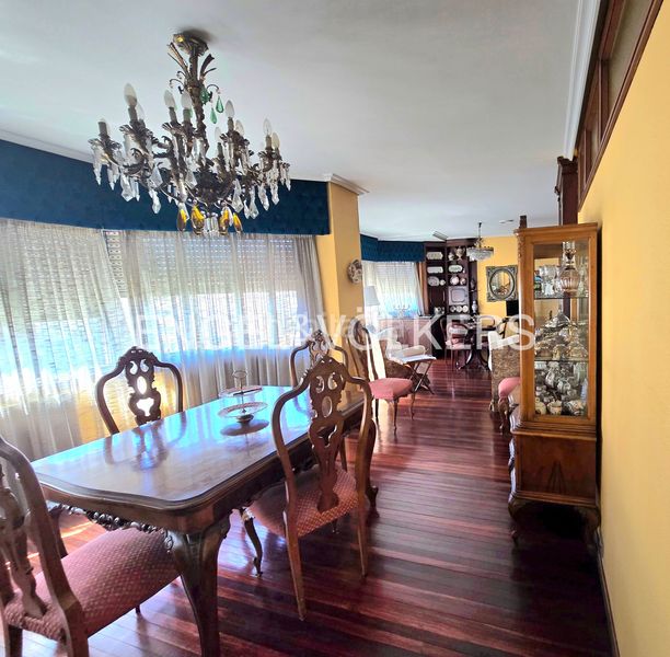 Foto afe29a63-98c9-4bd2-a0a1-6bff290f8cb1. Apartament amb calefacció aparcament a Plaza España - Corte Inglés Vigo