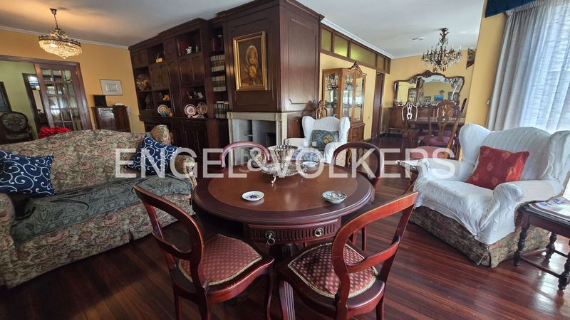 Foto ce054efa-34a3-4574-8b7c-35e15f670774. Apartament amb calefacció aparcament a Plaza España - Corte Inglés Vigo