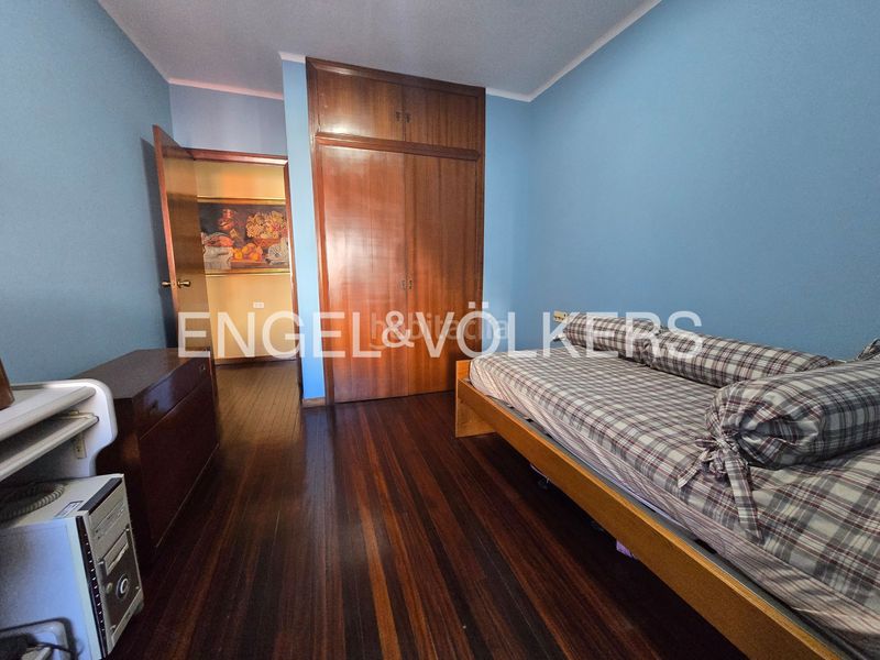 Foto dd2104e0-5c1d-40f9-82ae-8b6c813b3c9f. Apartament amb calefacció aparcament a Plaza España - Corte Inglés Vigo