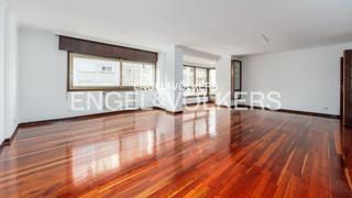 Appartement à Plaza España - Corte Inglés. Exclusivo piso en calle venezuela, vigo.