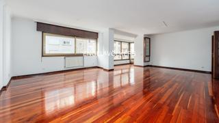 Apartament a Plaza España - Corte Inglés. Exclusivo piso en calle venezuela, vigo.