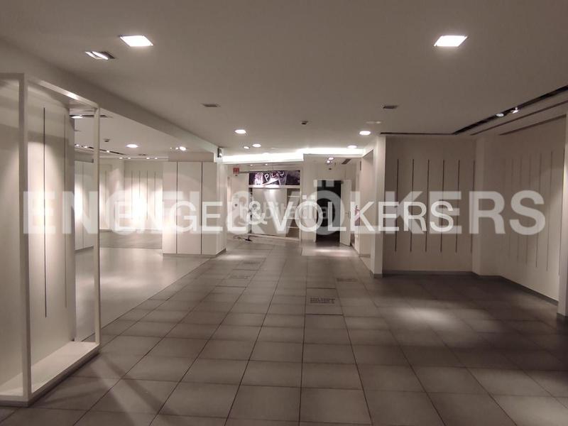 Foto 2b67f685-7799-4252-94e7-234d44ebdde8. Terreno residencial local en rentabilidad en calle de urzaiz en Vigo