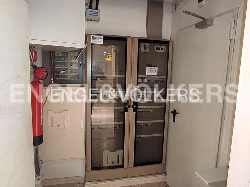 Foto 85c78644-363b-4fd5-b9b6-3c401ea9cf1e. Terreno residencial local en rentabilidad en calle de urzaiz en Vigo