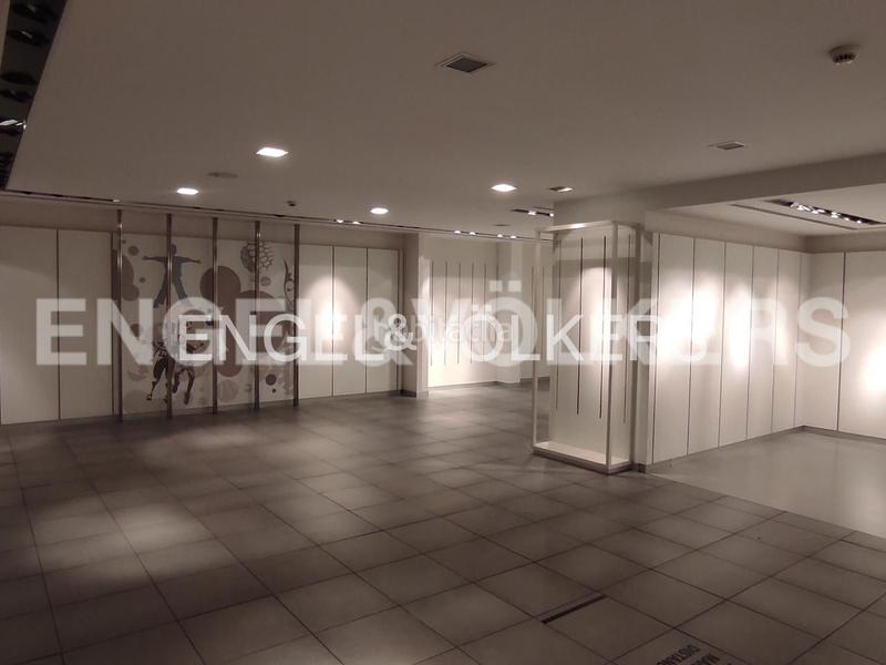 Foto f8ce9900-61e9-46fb-98f5-2de081ce2bdc. Terreno residencial local en rentabilidad en calle de urzaiz en Vigo