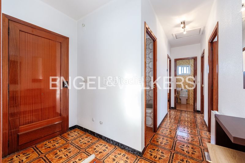 Foto 9f65c09c-b9a5-4ebd-a3dd-ab7c36fa153a. Casa amb calefacció aparcament a Lavadores Vigo