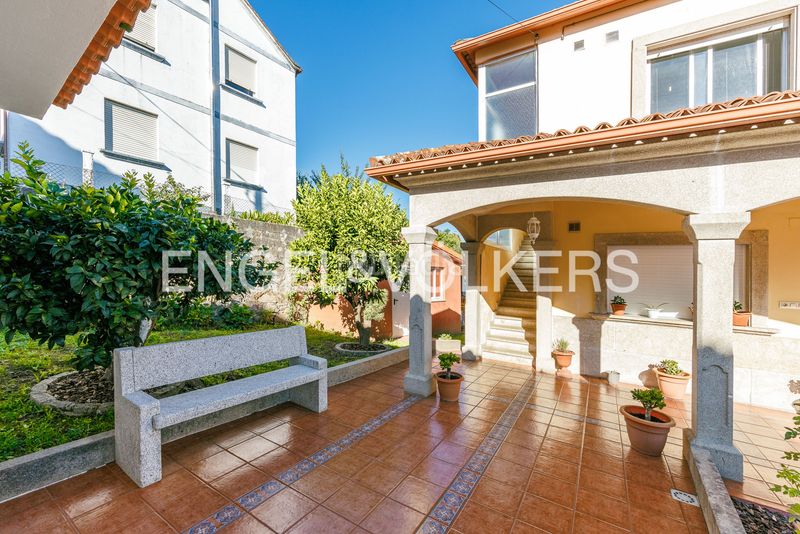 Foto b129a95e-3f0c-41a7-86fa-5644ae9d0143. Casa amb calefacció aparcament a Lavadores Vigo