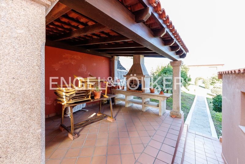 Foto c91cfc24-5cb9-42a4-a3a9-0698d3fd0867. Casa amb calefacció aparcament a Lavadores Vigo