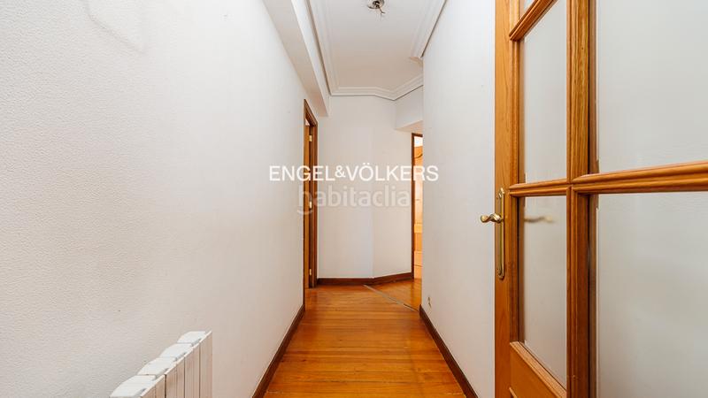 Foto 483c7fa4-dac2-489d-9765-723a92ceaab1. Apartament amb calefacció a Plaza España - Corte Inglés Vigo