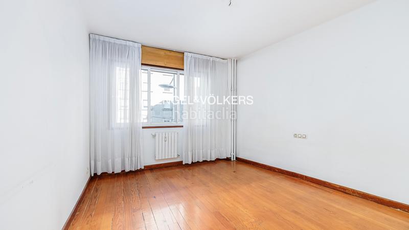 Foto b921f7fc-fee9-4ec3-9de8-ad3167d7b034. Apartament amb calefacció a Plaza España - Corte Inglés Vigo