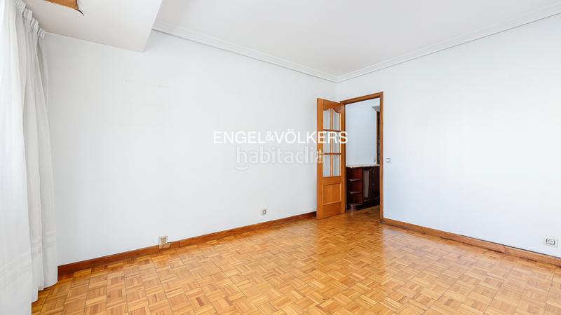 Foto bf32b3e6-c680-4e65-80a0-f59f8da98a1f. Apartament amb calefacció a Plaza España - Corte Inglés Vigo