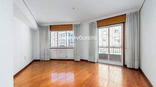 Apartament en Plaza Espaa - Corte Ingls. Piso corte ingls