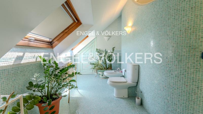Foto de97d70d-8d20-4a78-b9c1-32a01c3e23f0. Casa amb calefacció aparcament piscina a Coruxo - Oia - Saiáns Vigo