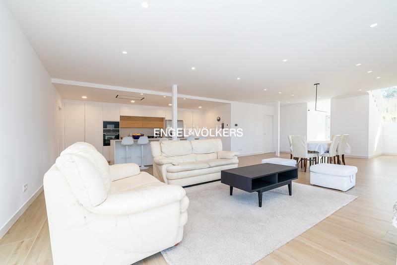 Foto ab1ff122-8ece-497b-987a-80e69e1dc2c6. Casa amb calefacció aparcament a Gondomar