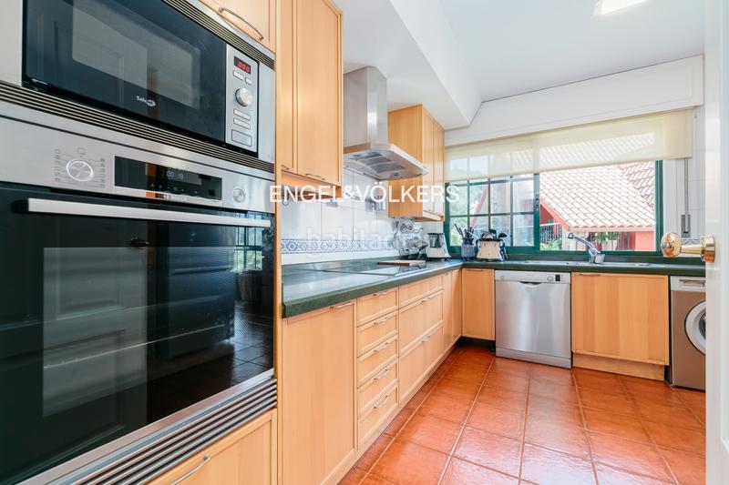 Foto fe996b6a-9bec-4559-926b-8e5f68302566. Maison avec chauffage parking dans Sardoma - Castrelos Vigo