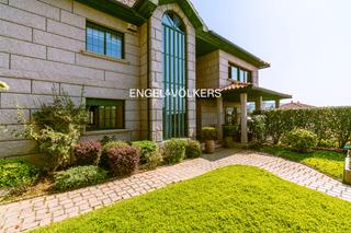 Casa en Sardoma - Castrelos. Espacio y versatilidad en castrelos