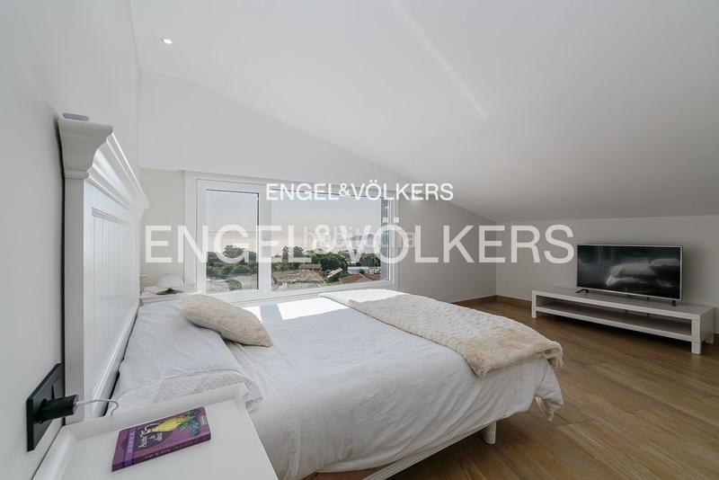 Foto a50f16e5-f406-4606-92f4-5d2f2d75487a. Casa amb calefacció aparcament piscina a Coruxo - Oia - Saiáns Vigo
