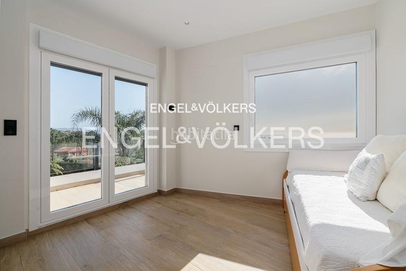 Foto dbaf8f64-ac9d-4646-ae0a-8f8ff87bc0dd. Casa amb calefacció aparcament piscina a Coruxo - Oia - Saiáns Vigo