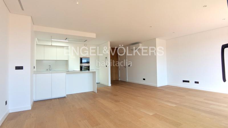 Foto 2e047cf2-887b-474b-a101-a31697f3978f. Attico con riscaldamento parcheggio in As Travesas - Balaidos Vigo