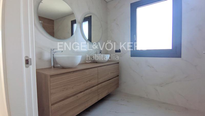 Foto 323c7fda-9cf6-4c80-904d-bc1fe32987e6. Attico con riscaldamento parcheggio in As Travesas - Balaidos Vigo