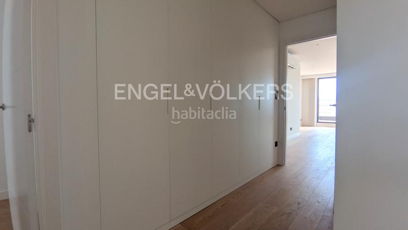 Foto 5d261eda-8bc5-4ad3-bffe-73dbde1472a0. Attico con riscaldamento parcheggio in As Travesas - Balaidos Vigo