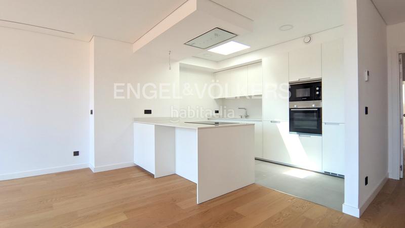 Foto 6768c47a-edef-4b41-8b9b-4c565033ea15. Attico con riscaldamento parcheggio in As Travesas - Balaidos Vigo