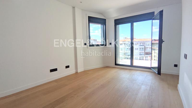 Foto 7b97bb0b-1d61-4653-8bc6-cf4756cfeaf6. Attico con riscaldamento parcheggio in As Travesas - Balaidos Vigo