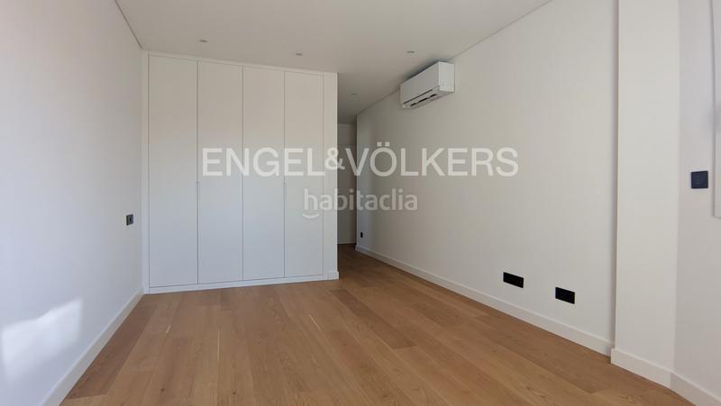 Foto 81c8ca23-0f37-4596-856c-e780eaddab6d. Attico con riscaldamento parcheggio in As Travesas - Balaidos Vigo