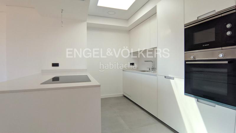 Foto b1b74df7-72e2-499a-84a7-2402b510d0bb. Attico con riscaldamento parcheggio in As Travesas - Balaidos Vigo