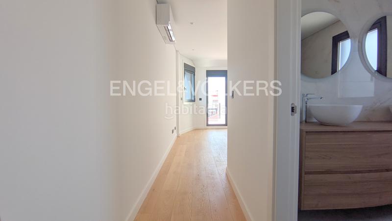 Foto dc4ef051-a7ef-404a-ae3a-77eac0069c02. Attico con riscaldamento parcheggio in As Travesas - Balaidos Vigo