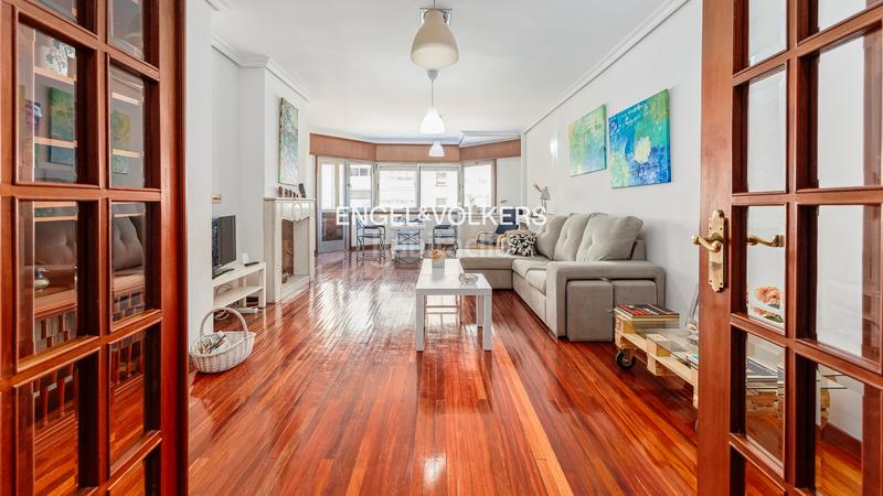 Foto c75ed972-72d3-46c9-8689-7141c0c34010. Appartement mit heizung pool in Plaza España - Corte Inglés Vigo