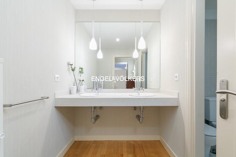 Foto 9b46bed9-dba8-4e0b-bb1c-d0ca2995a6d4. Appartement avec chauffage parking dans O Castro Vigo