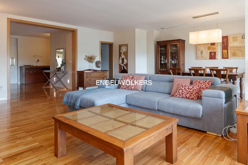 Foto d184a52d-5a07-4220-84b7-09212f1c48fc. Appartement avec chauffage parking dans O Castro Vigo