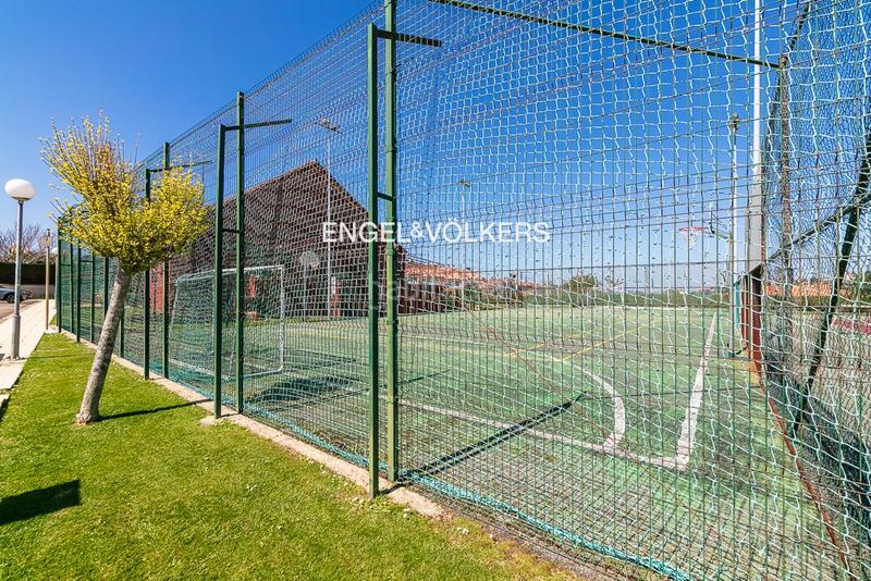 Foto 89fa6ef2-6ebd-4307-b32f-0818e222d079. Casa vivienda unifamiliar en puente romano en Baiona