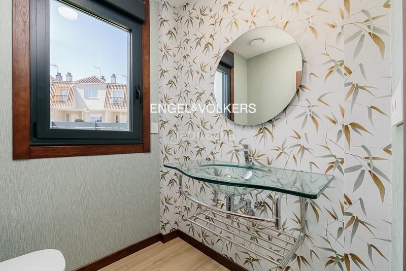 Foto 8ed69a87-73a0-48a8-8b06-43fbb2c76bfa. Casa vivienda unifamiliar en puente romano en Baiona