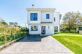Maison à Baiona. Vivienda unifamiliar en puente romano