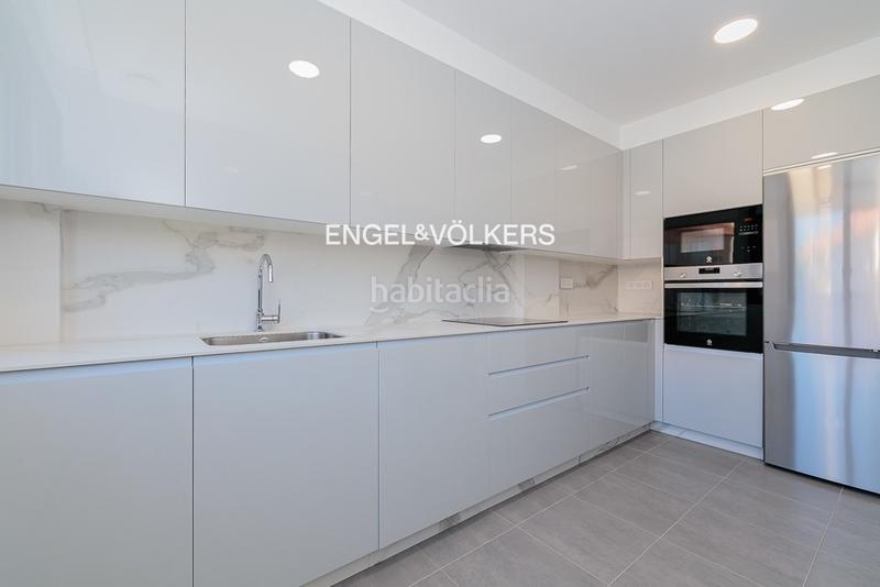 Foto fbac544e-c034-4a16-9c5a-1420f6dcf26a. Casa vivienda unifamiliar en puente romano en Baiona