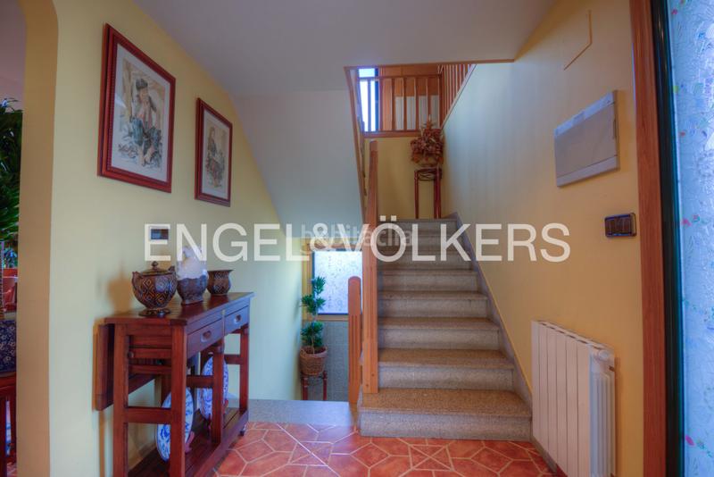 Foto 43979692-410b-4167-979f-58a1d95c4fae. Casa amb calefacció aparcament piscina a Coruxo - Oia - Saiáns Vigo